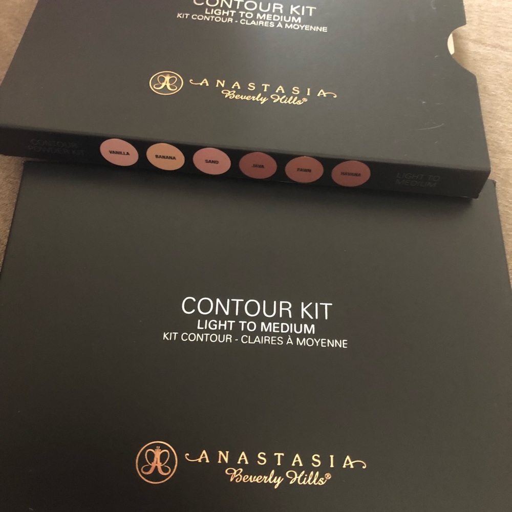 Anastasia Beverly Hills Contour Light To Medium